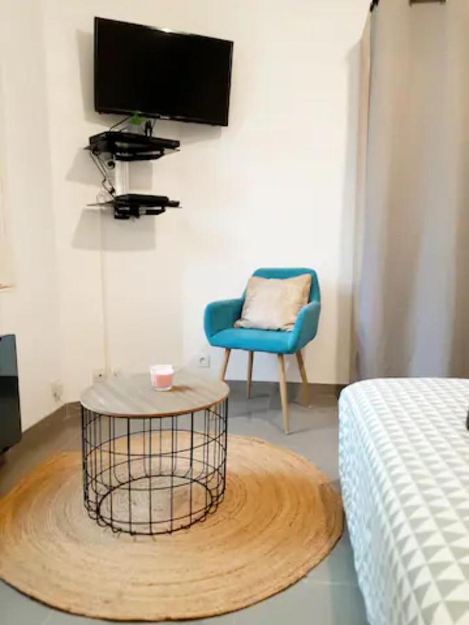 Le Petit Charmeur, Parking, Wifi, Gare Lejlighed Flers  Eksteriør billede