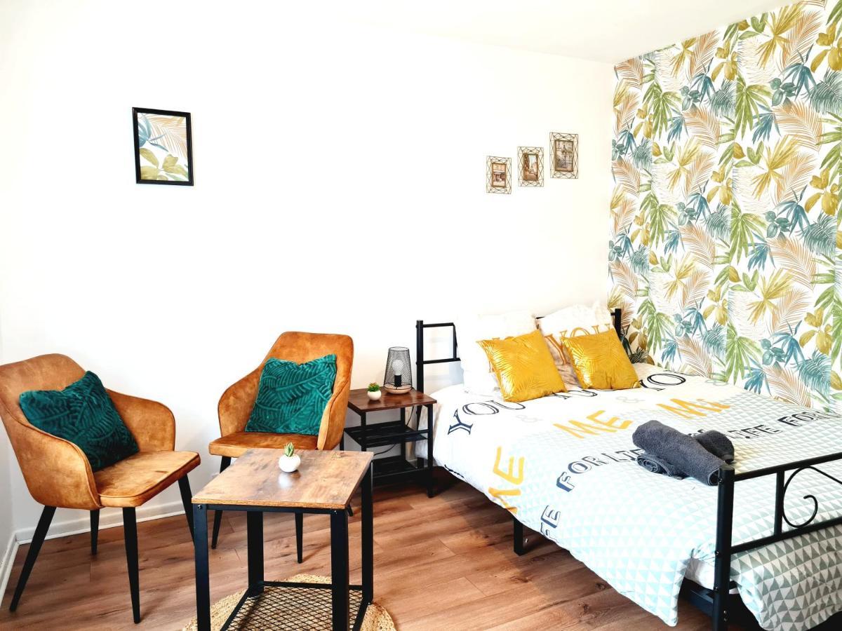 Le Petit Charmeur, Parking, Wifi, Gare Lejlighed Flers  Eksteriør billede